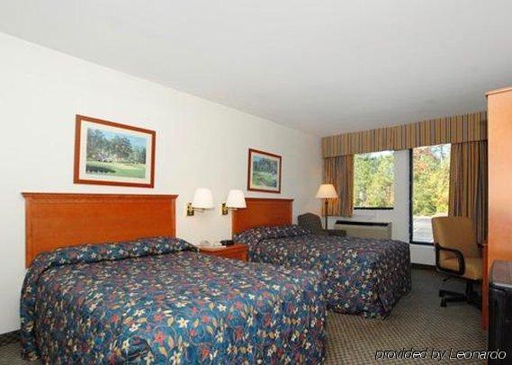 Econo Lodge & Suites Southern Pines Einrichtungen foto